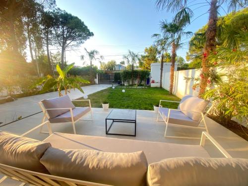 White Beach Villa 1 Luxury — 4-Star Luxury Hotel in Velipoje, Albania