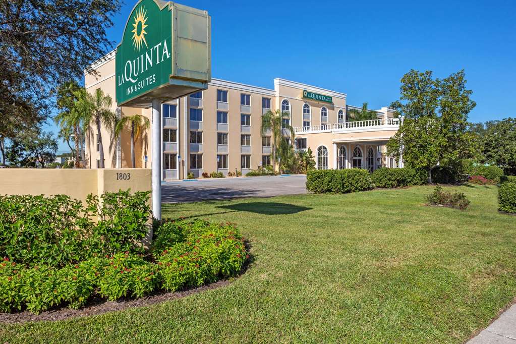 La Quinta Inn & Suites Sarasota - photo 3