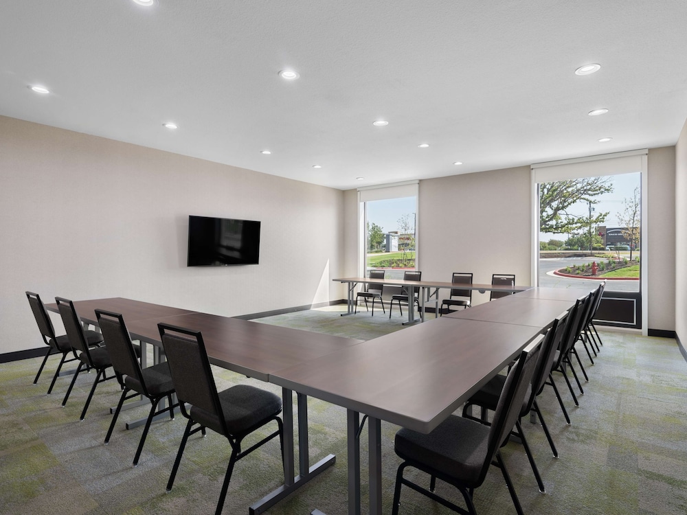 Home2 Suites by Hilton Round Rock Medical Center - photo 33
