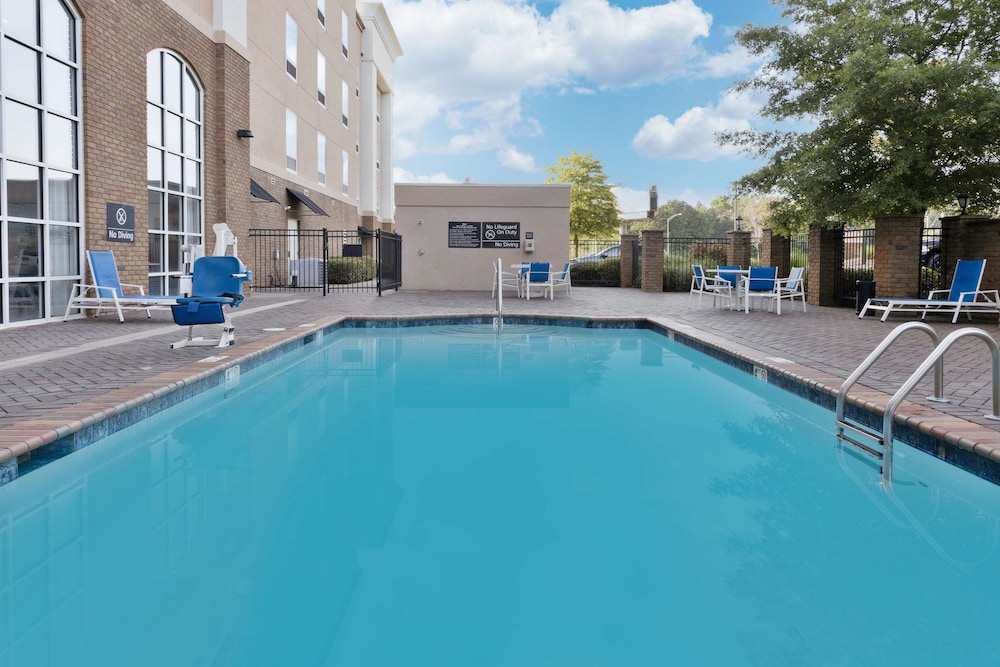 Hampton Inn & Suites Phenix City Columbus Area - photo 16