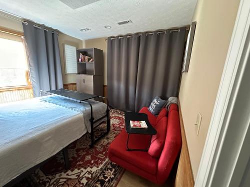 Irena Bed and Breakfast — 4-Star Luxury Hotel in Middleburg Heights, United States
