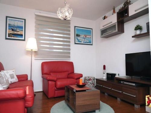 Apartment MARIJANA Two bedroom Apartment with Terrace — 4-Star Luxury Hotel in Supetar, Croatia