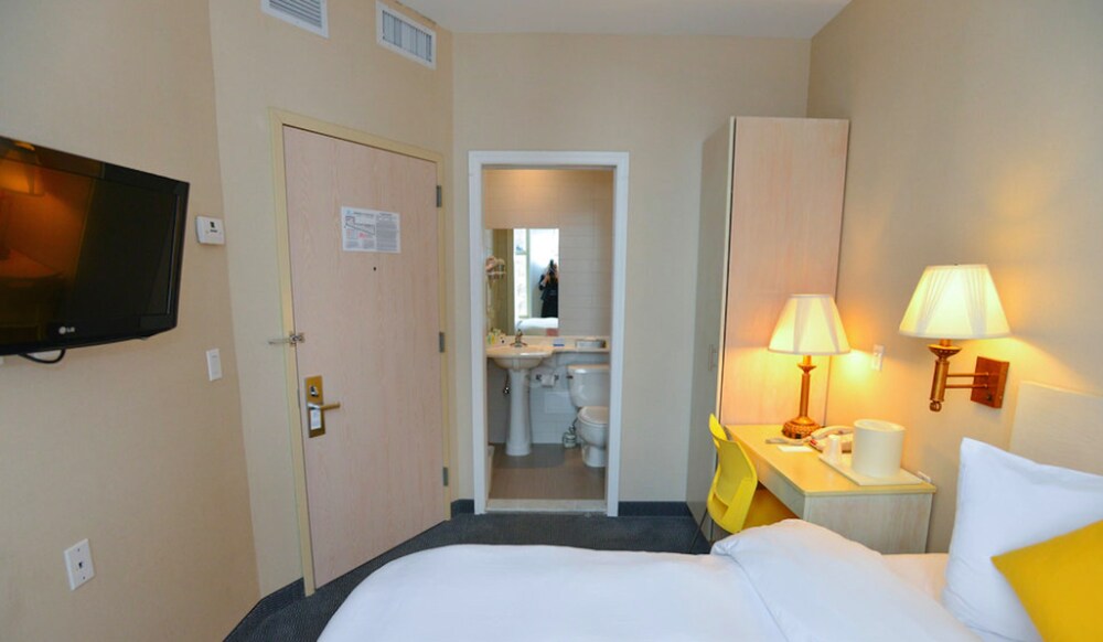 Soho Garden Hotel - photo 20