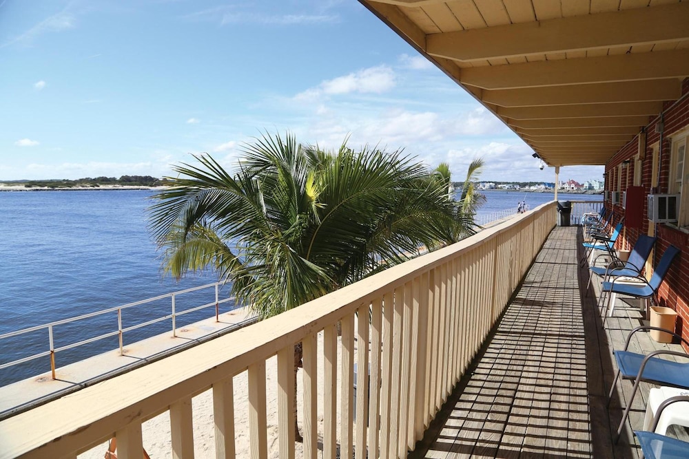 Oceanic Motel - photo 14