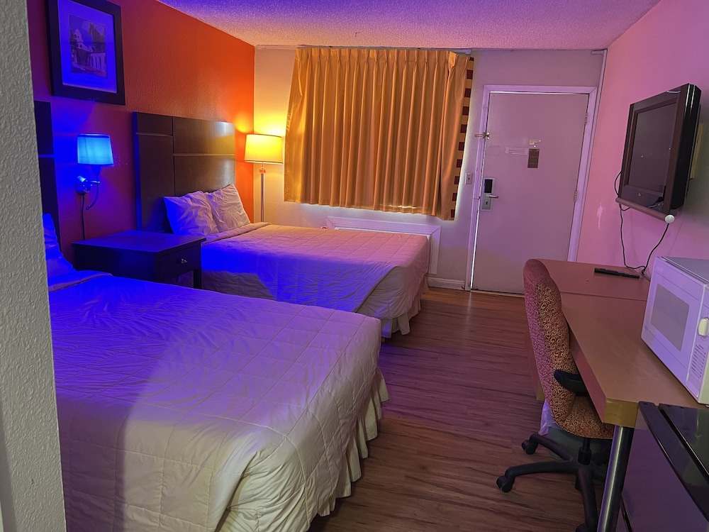 Hotel Europa Ridgecrest - photo 13