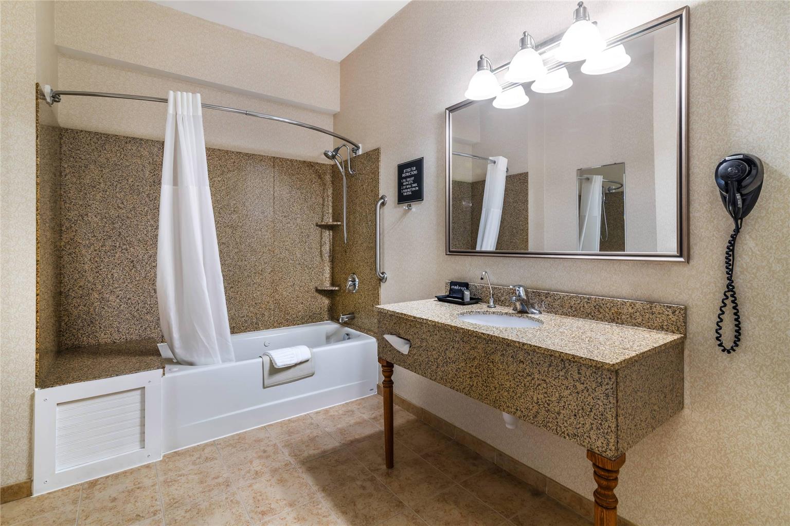Maine Evergreen Hotel an Ascend Collection Hotel - photo 38