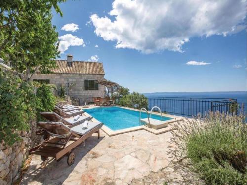 Holiday House Brela — 4-Star Luxury Hotel in Brela, Croatia