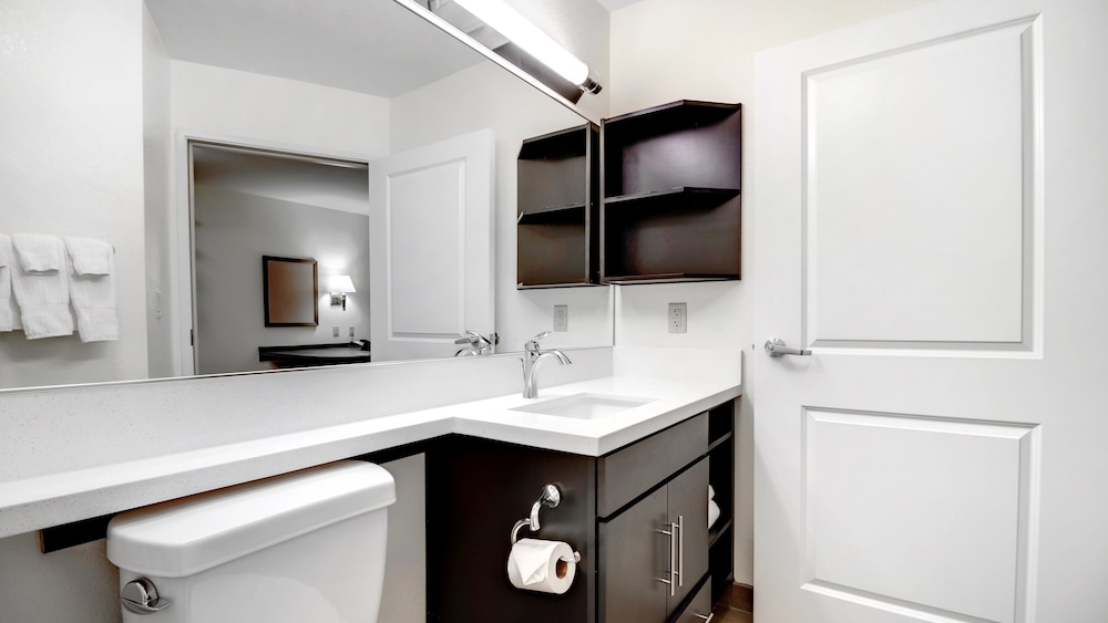Candlewood Suites Waco by IHG - photo 29