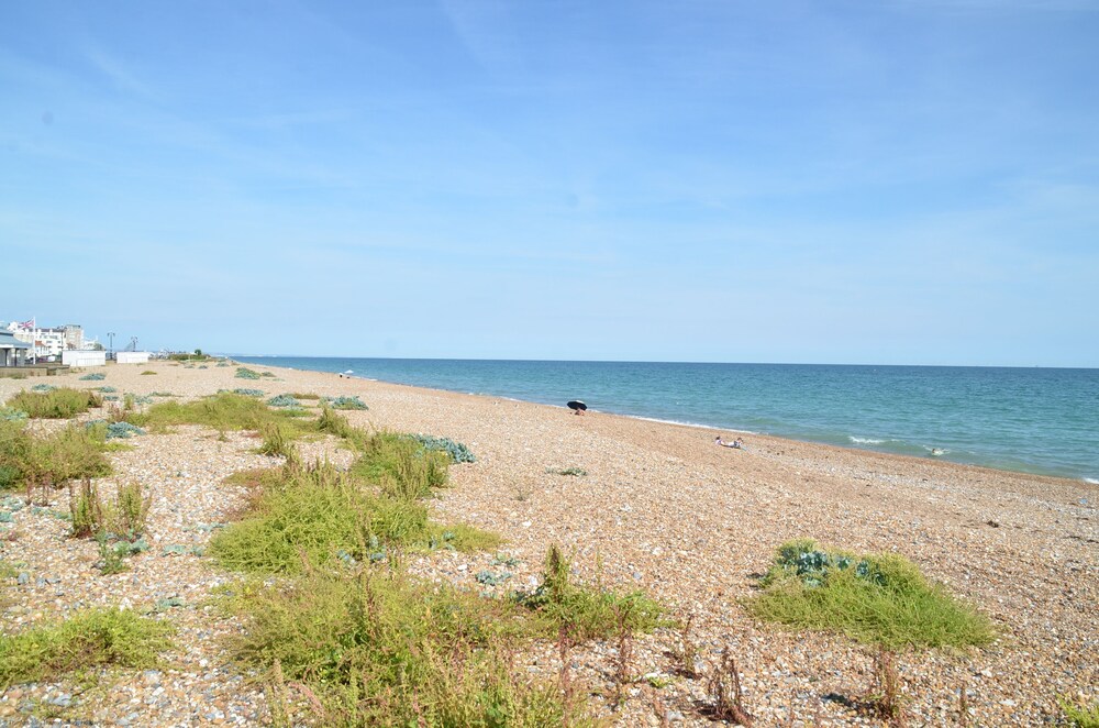 Pebble House — Worthing — photo 2