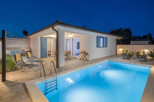 Spacious holiday house in Istria — 4-Star Luxury Hotel in Vodnjan, Croatia