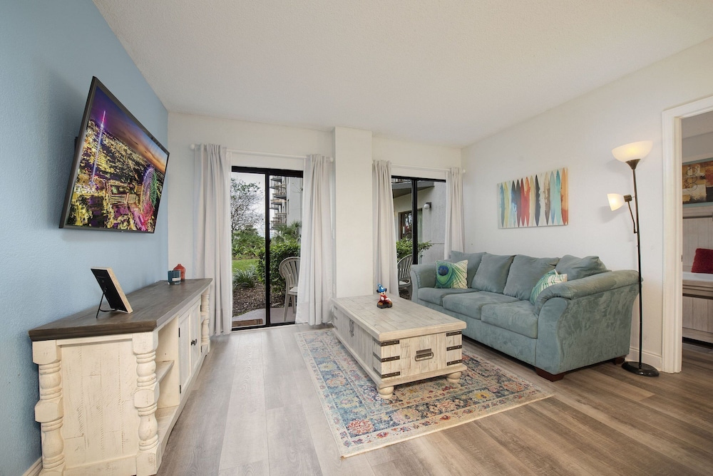 The Enclave Hotel and Suites - photo 22