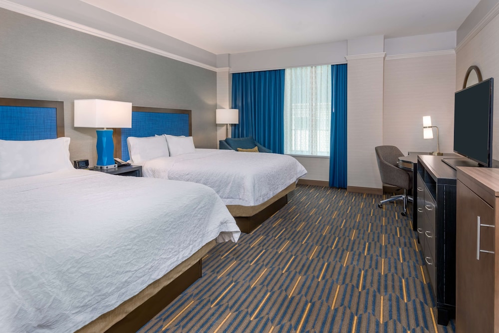 Hampton Inn & Suites Buffalo Downtown - photo 10