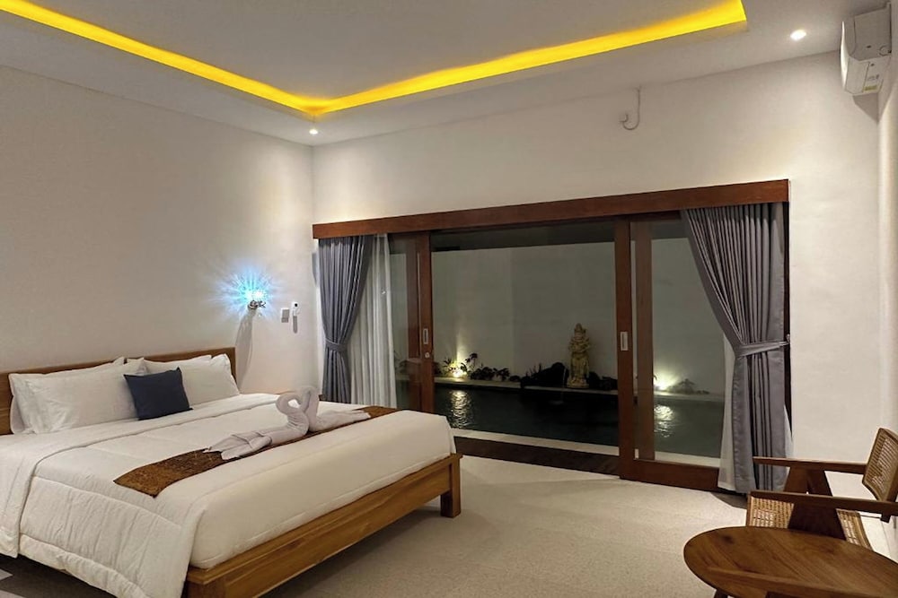 Aquamarine Villa 1 Canggu — 4-Star Luxury Hotel in Canggu, Indonesia