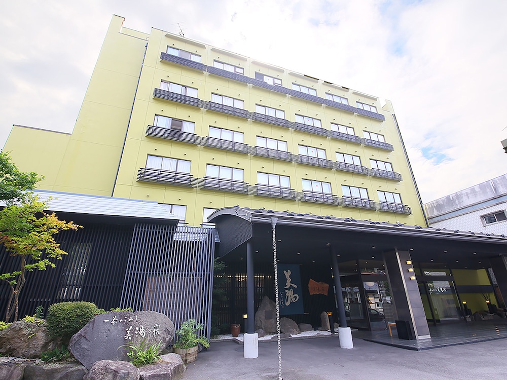 Ryokan Biyunoyado — 4-Star Luxury Hotel in Nagano, Japan