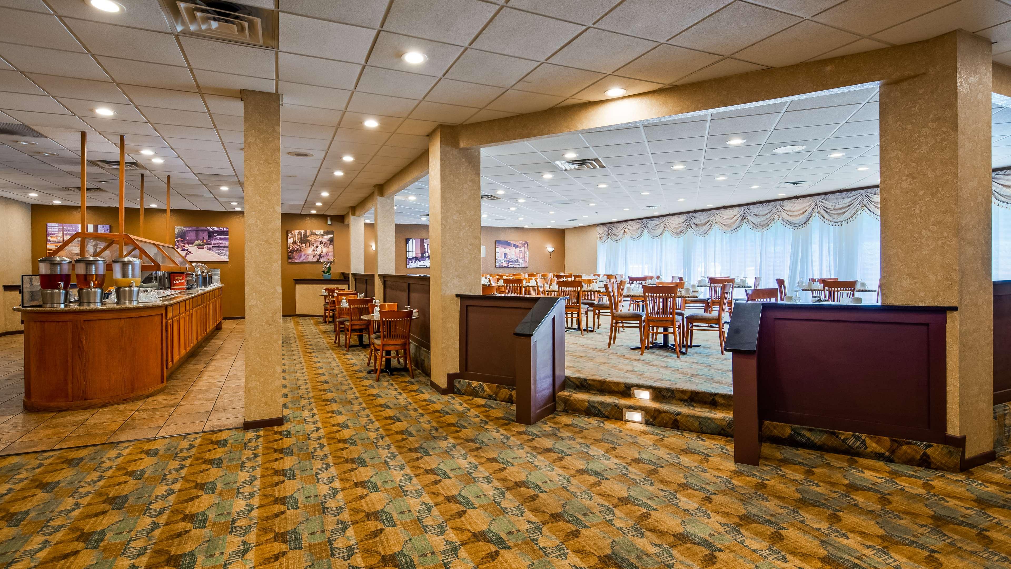 Best Western Plus Chicago Hillside - photo 20