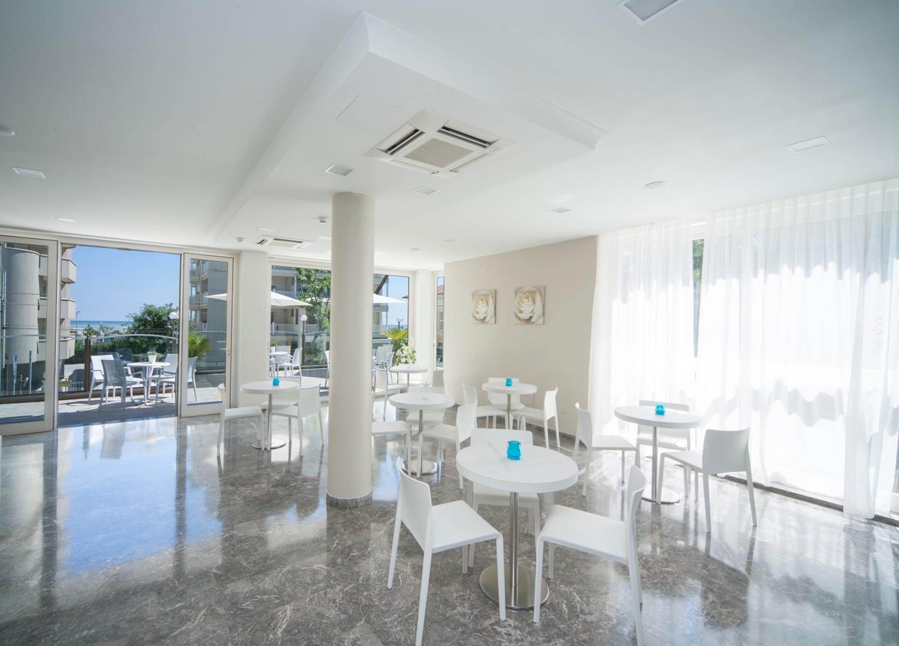 Hotel Constellation - last minute hotel in Rimini