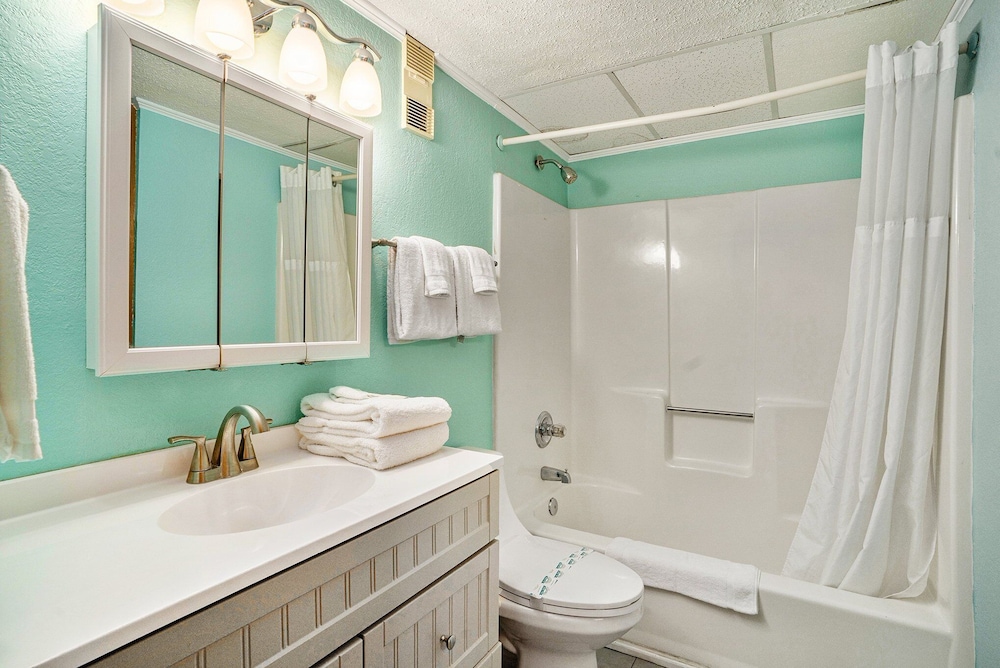 0402 Waters Edge Resort condo - photo 11