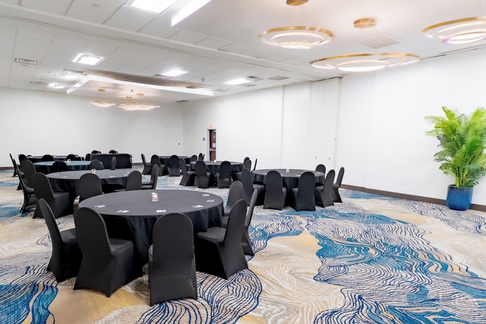 Holiday Inn Resort South Padre Island Beach Front by IHG - photo 115