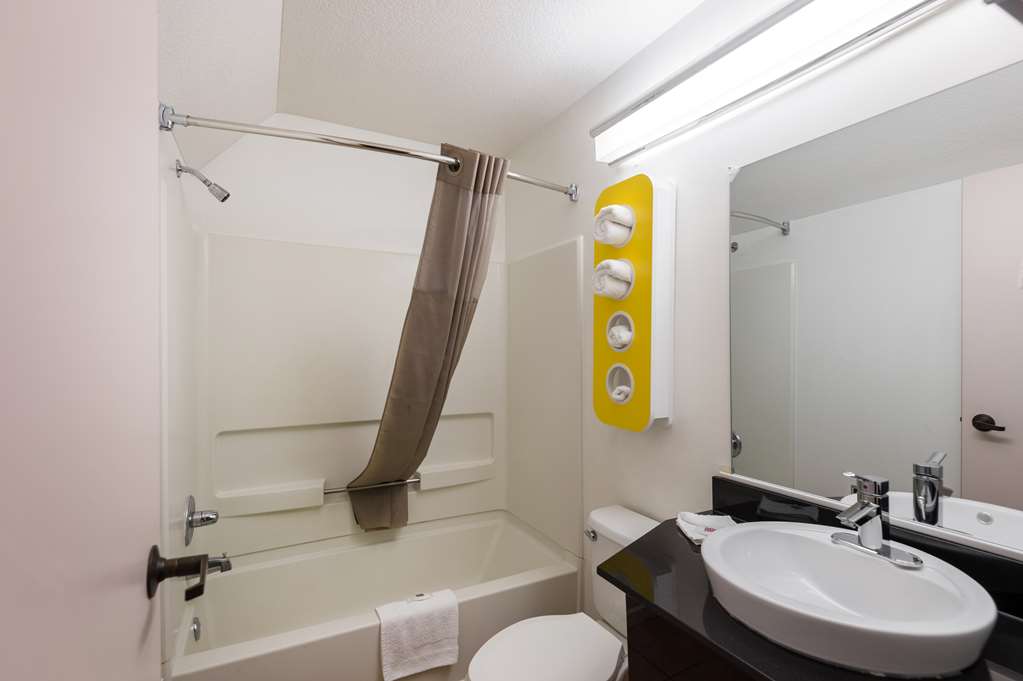 Motel 6 Olathe KS - photo 19