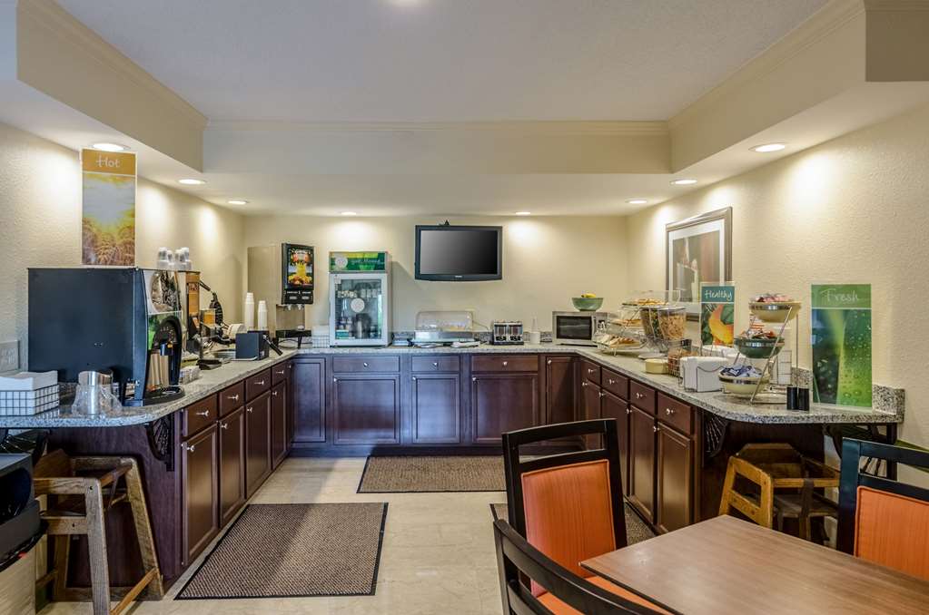 Quality Inn Tanglewood - photo 36
