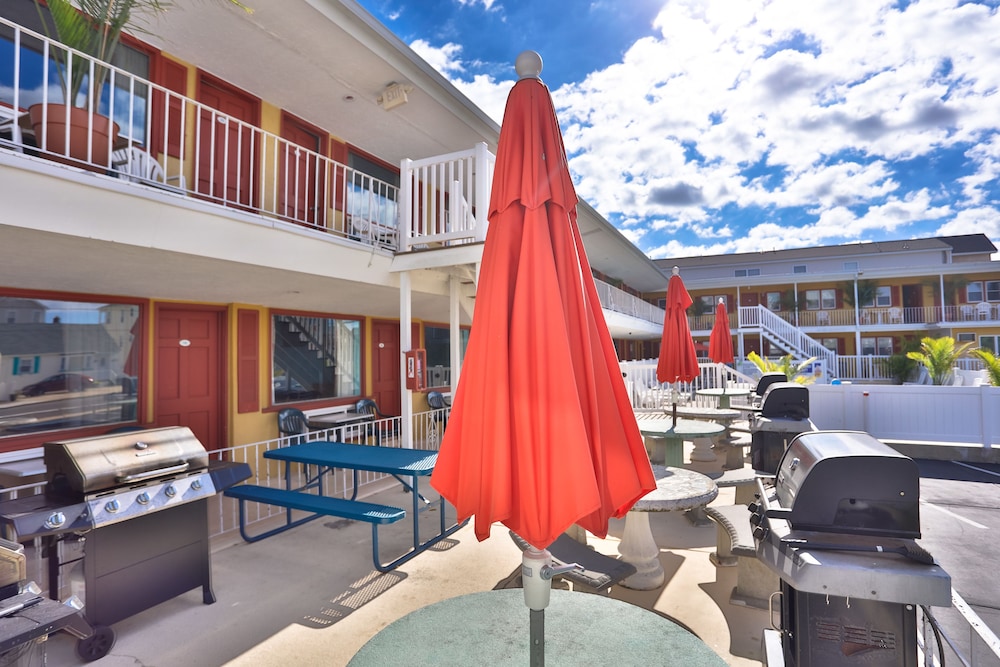 Harbor Mist Family Motel - photo 18