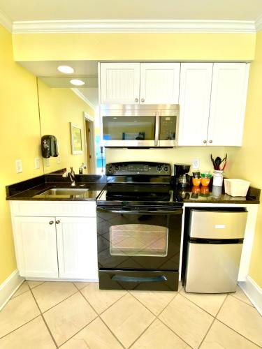 Island Inn of Atlantic Beach - photo 81