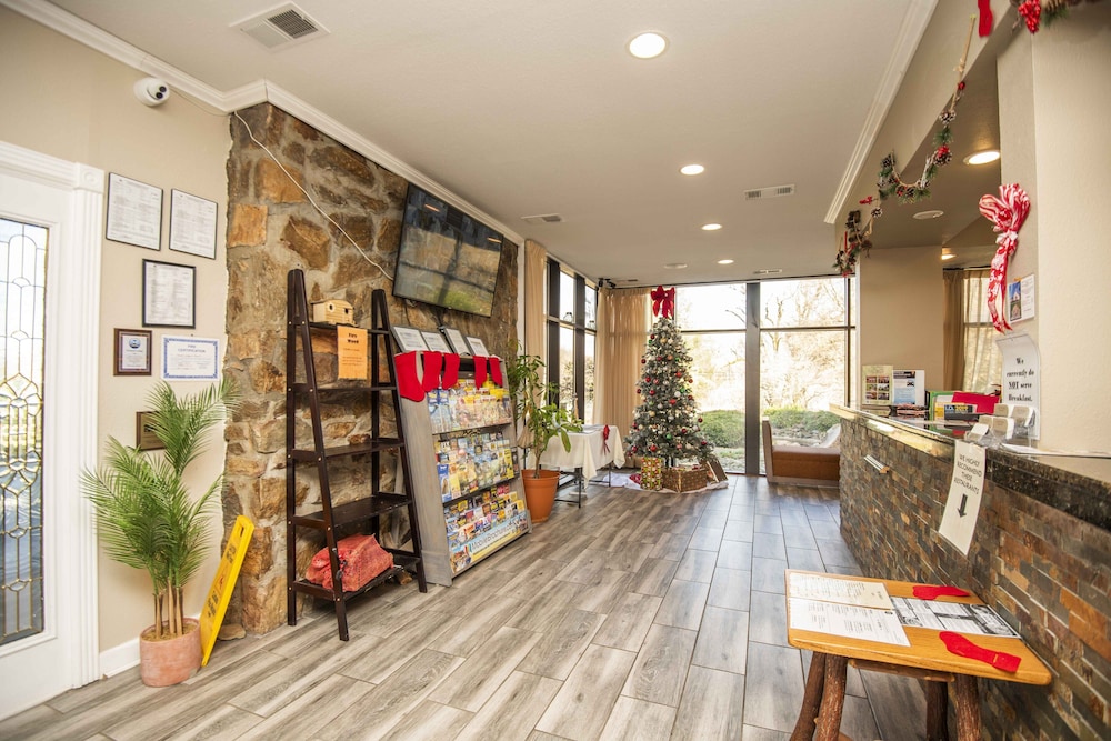 Tremont Lodge & Resort - photo 3