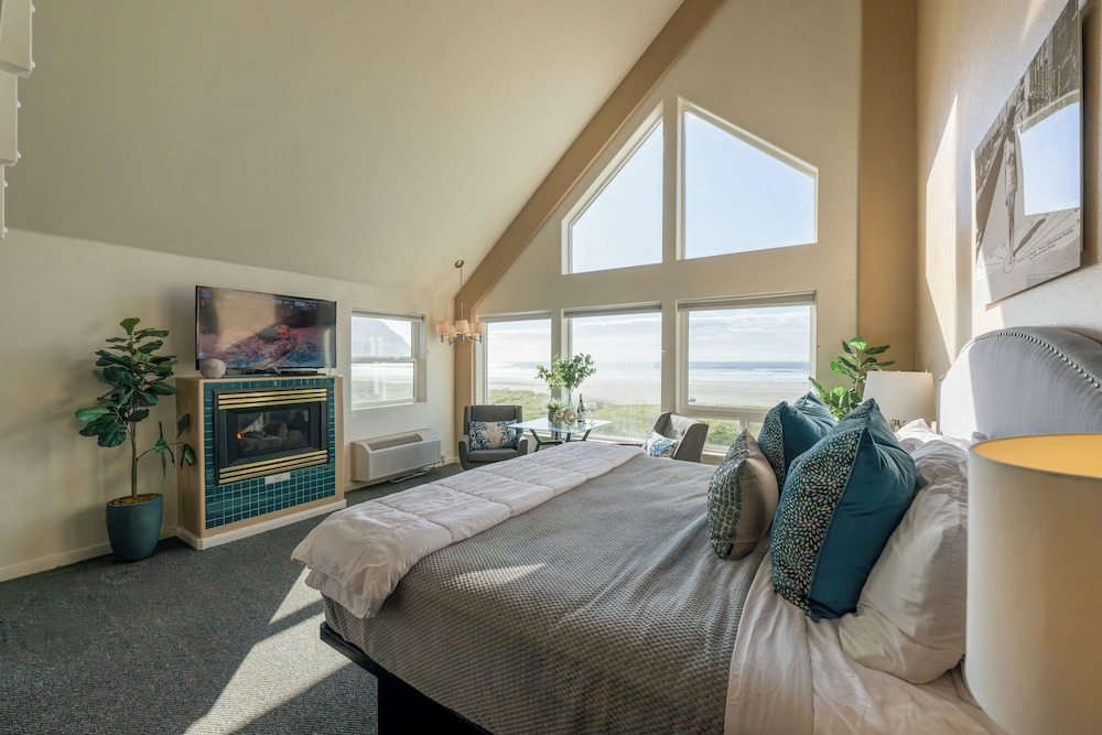 Seaside Oceanfront Inn - photo 170