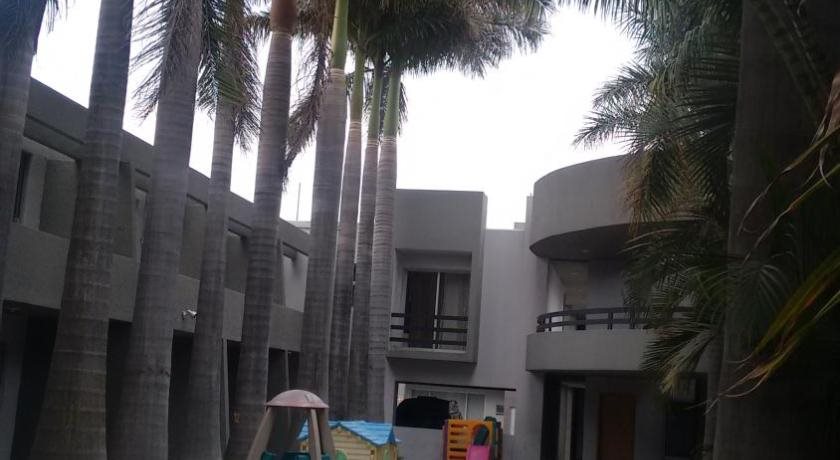 Hotel Suites del Real