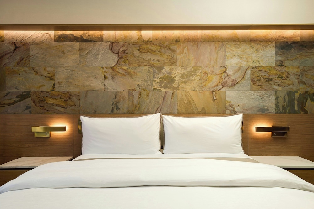 The Westin Flushing LaGuardia Airport - photo 9