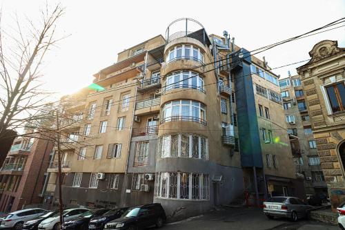 1BR apartment with balcony on Mtatsminda