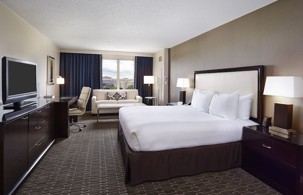 Hilton Alexandria Old Town - photo 13
