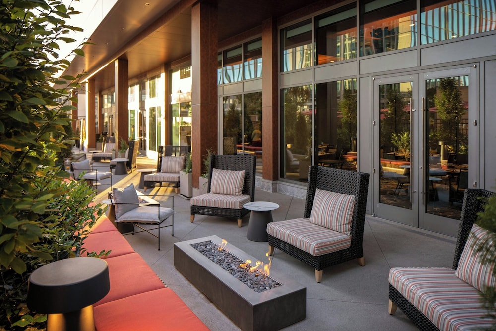 Epicurean Atlanta Autograph Collection - photo 90
