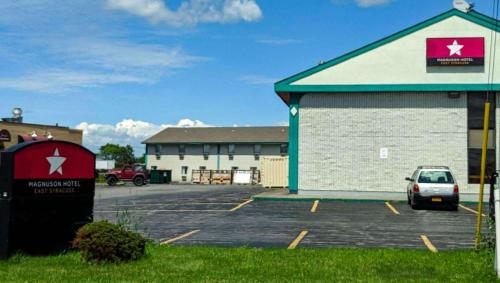Ramada Limited Syracuse University - photo 8