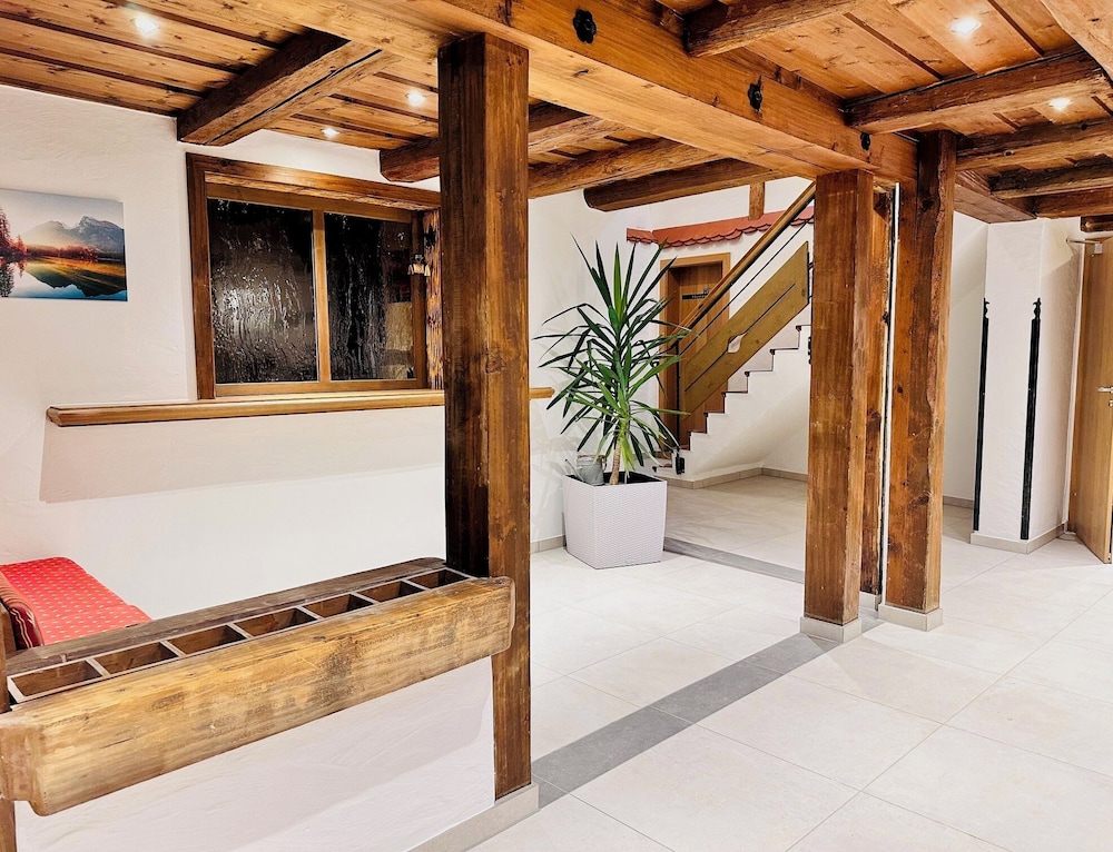 Hotel Lainbach - carbon neutral hotel in Waengle