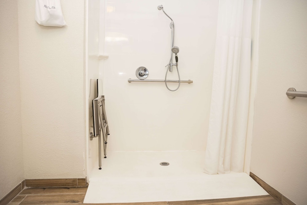 Hampton Inn Hammond - photo 43