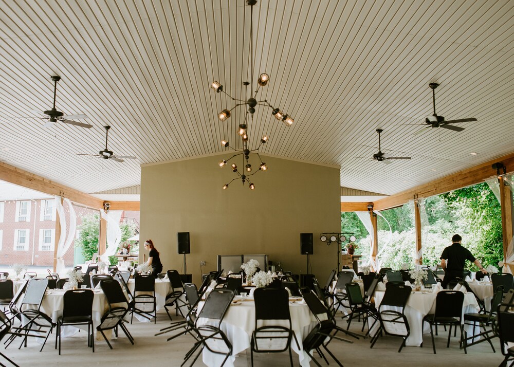 Bicentennial Inn - photo 23