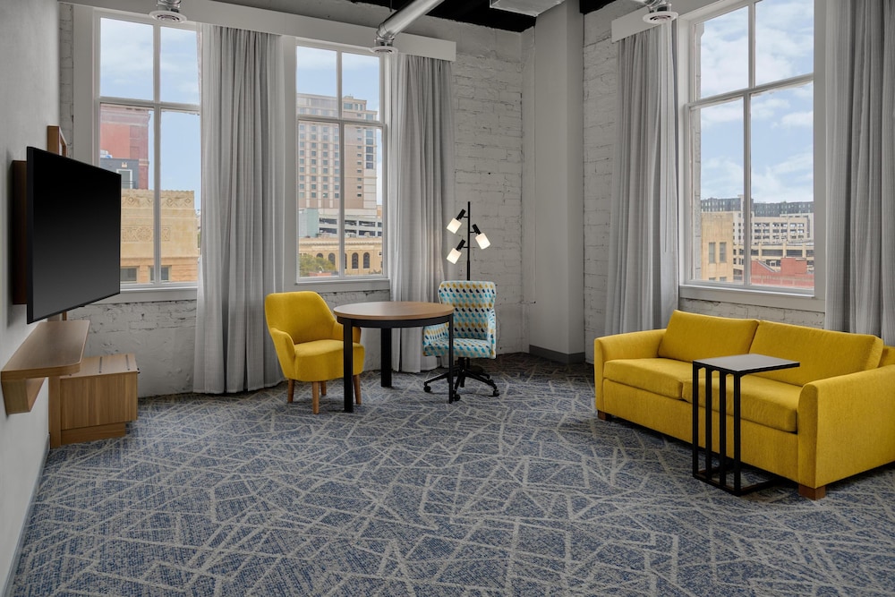 Hampton Inn by Hilton Lincoln Downtown - photo 24