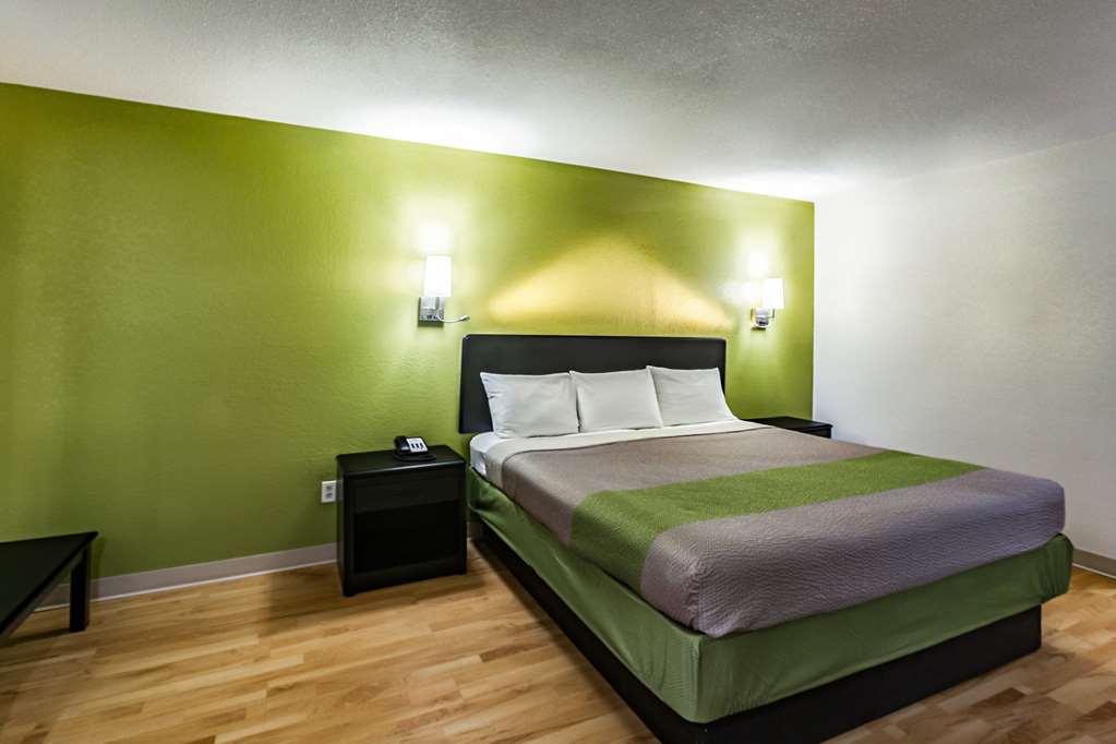 Motel6 Augusta KS - photo 10