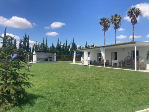 Casa rural campo ocio eventos Villa Rural — 4-Star Luxury Hotel in Dos Hermanas, Spain