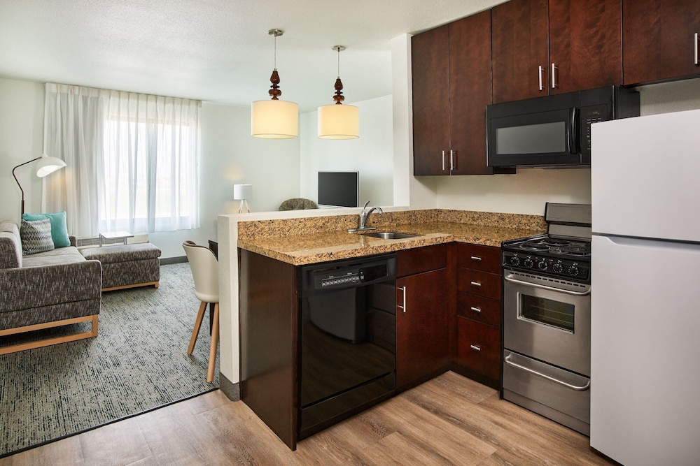 TownePlace Suites Garden City - photo 15