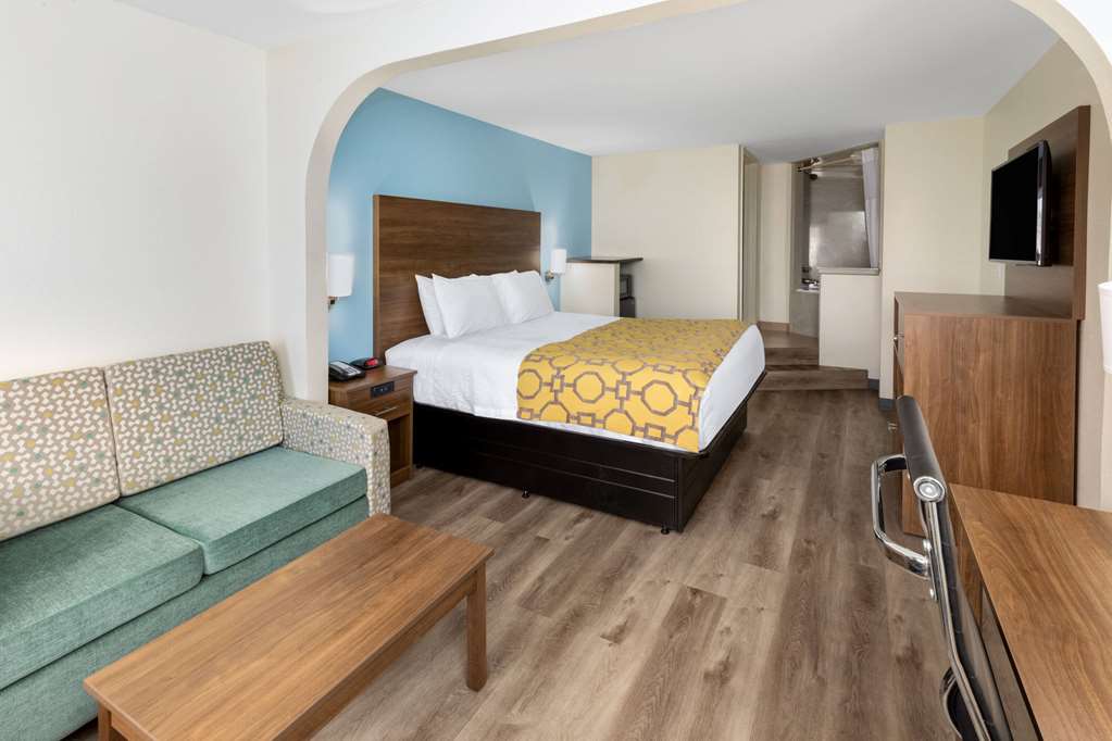 Baymont by Wyndham Biloxi Ocean Springs - photo 21