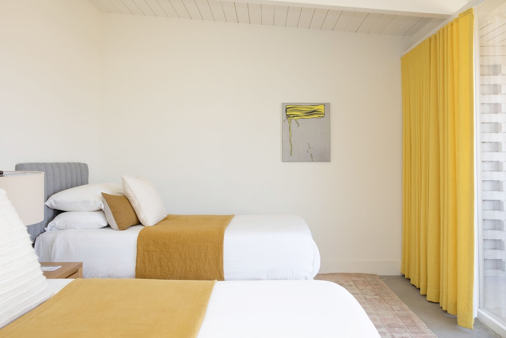 The Bungalows by Homestead Modern at The Joshua Tree Retreat Center - photo 6