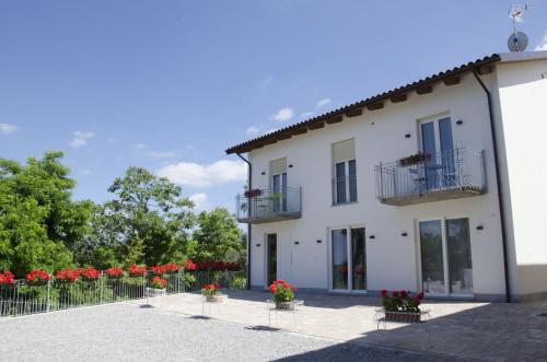 La Casa Di Alice — 4-Star Luxury Hotel in Rodello, Italy