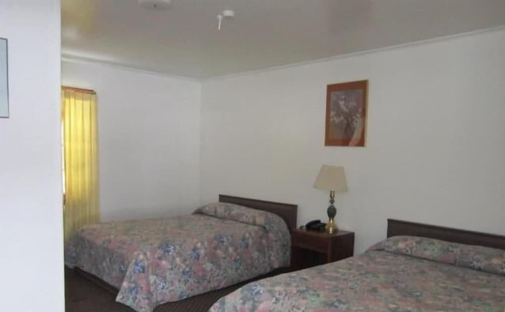 Cadet Motel - photo 16