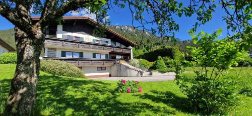 Chalet Hosp Reutte — 4-Star Luxury Hotel in Reutte, Austria