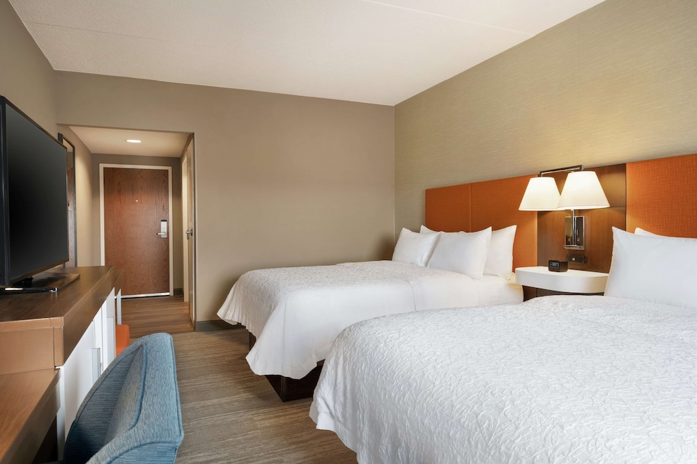 Hampton Inn & Suites Ephrata Mountain Springs - photo 11