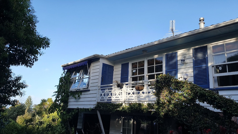 Rustic 2BR nr Mission Bay w Garden view — 4-Star Luxury Hotel in Auckland, New Zealand