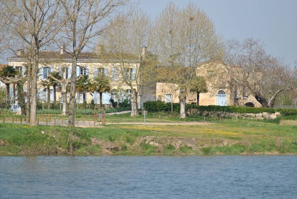 Les Palmiers du Port — hotel in Barsac