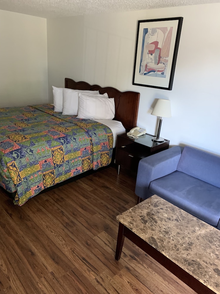 Smokey Point Motor Inn - photo 48